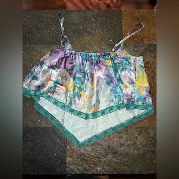 Yitty Tank top - Picture 3 of 7